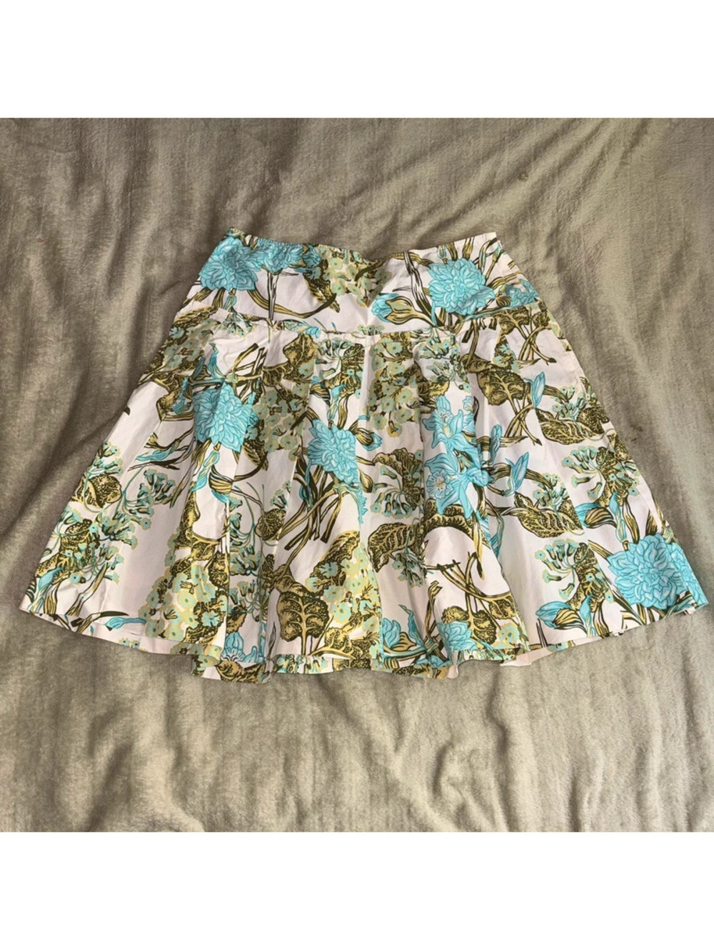 White blue and green floral pleated midi skirt
